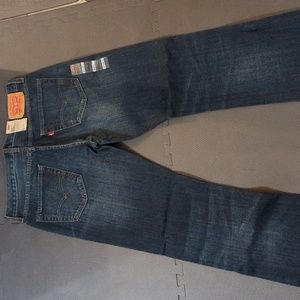 NEW. Levi's 527 Slim Bootcut (33w×32L)